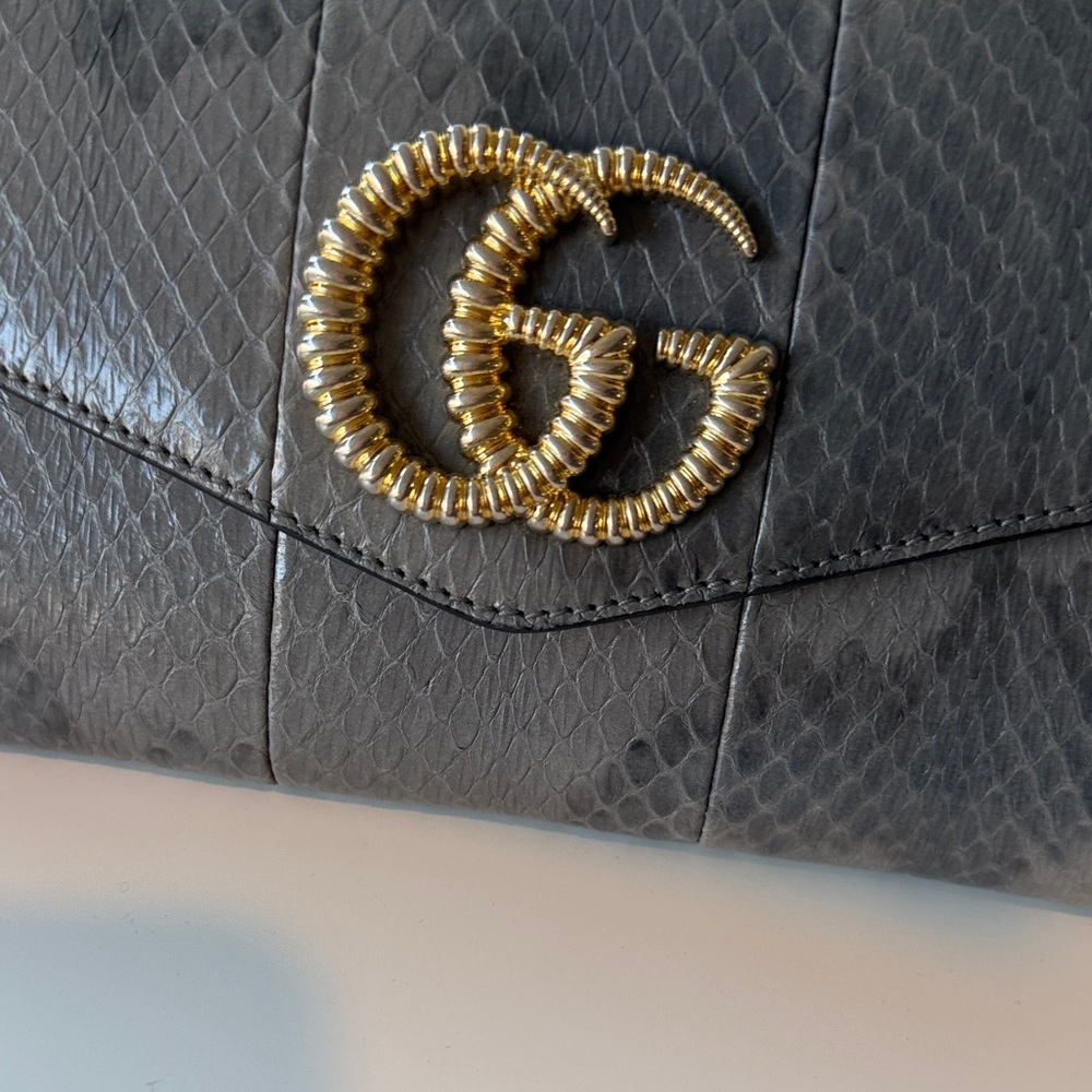 Gucci python GG Grey Clutch - Picture 2 of 8